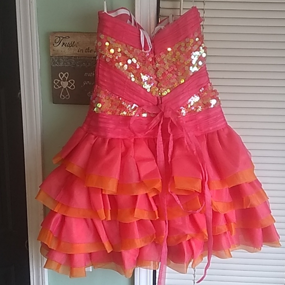Dress - Picture 2 of 2